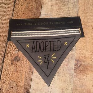 New ADOPTED DOG BANDANA  Easy, Tiger 
New unused 
One size